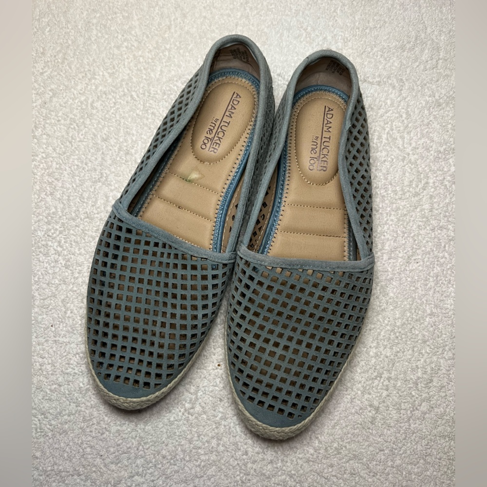 Womens Blue Flat Shoes Size 8.5 Brand: Adam Tucker